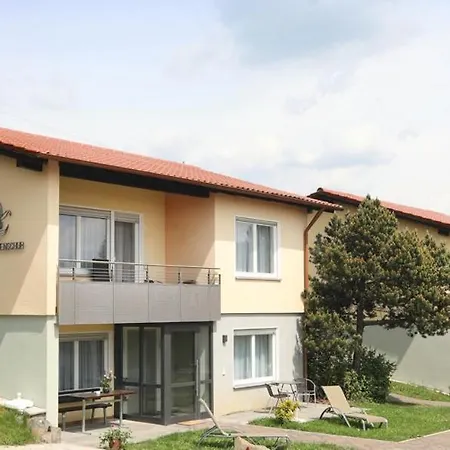 Rhoenchalet Und Tbund Apartment *